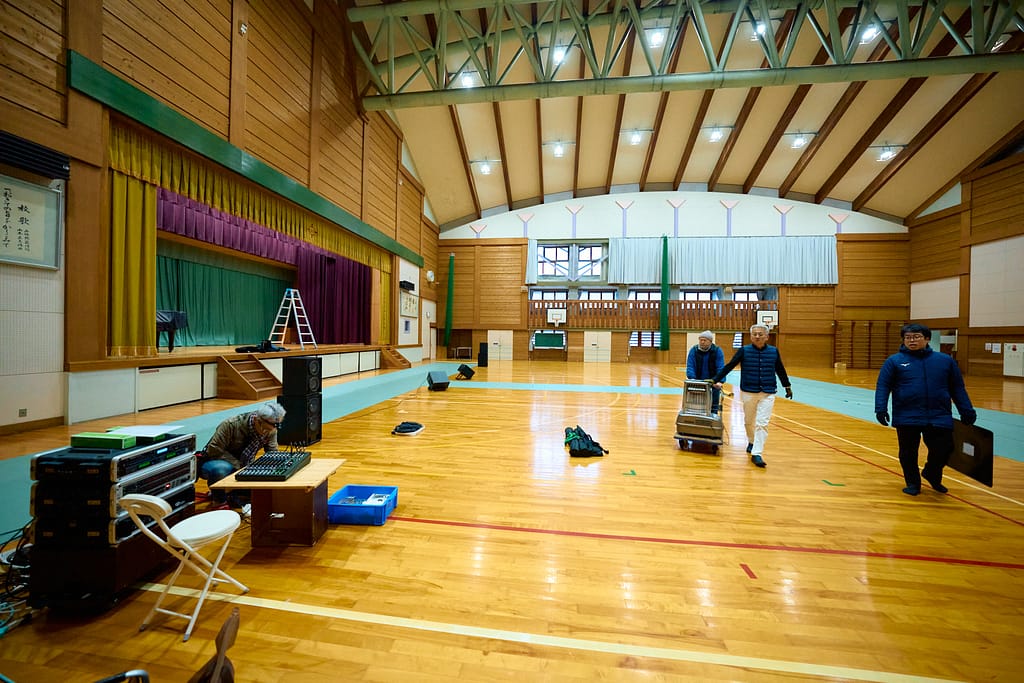 シンガーTina / Singer Tina 出演 弘道小学校コンサート ステージライブ写真 出石町 2025年2月14日(Singer Tina Kodou Elementary School concert stage performance live photo, Izushi Town, Feb 14 2025, official event image)