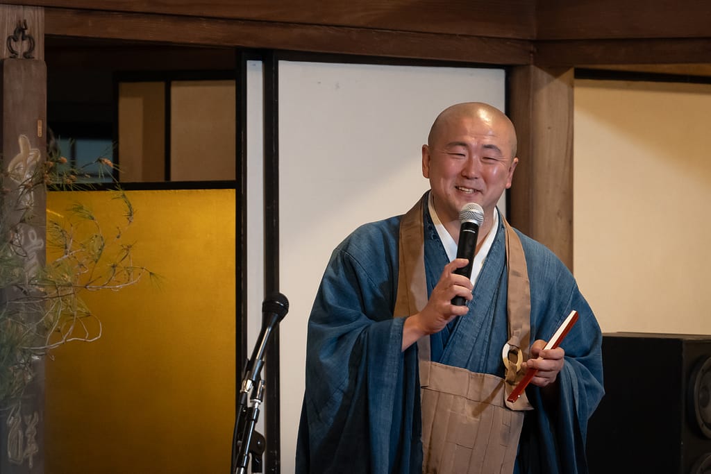 シンガーTina / Singer Tina × 宗鏡寺 能登半島復興チャリティーコンサート ステージライブ写真(Singer Tina × Syuukyoji Temple Noto Peninsula charity concert stage performance photo, official event image)