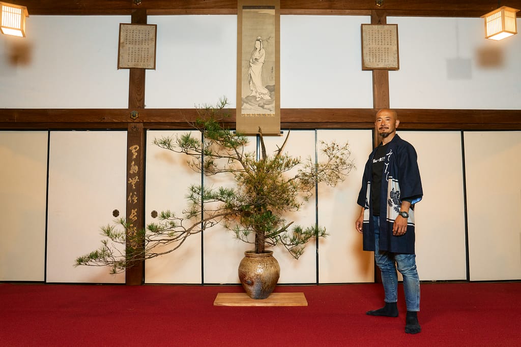 シンガーTina / Singer Tina × 宗鏡寺 能登半島復興チャリティーコンサート ステージライブ写真(Singer Tina × Syuukyoji Temple Noto Peninsula charity concert stage performance photo, official event image)