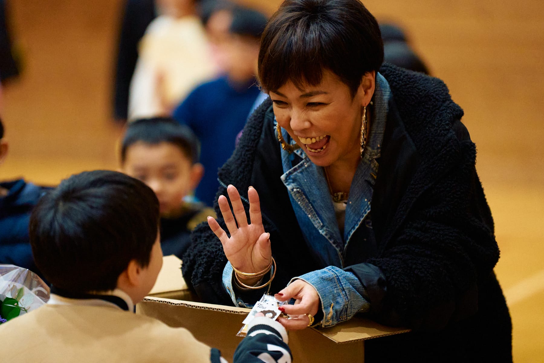 シンガーTina / Singer Tina 出演 弘道小学校コンサート ステージライブ写真 出石町 2025年2月14日(Singer Tina Kodou Elementary School concert stage performance live photo, Izushi Town, Feb 14 2025, official event image)