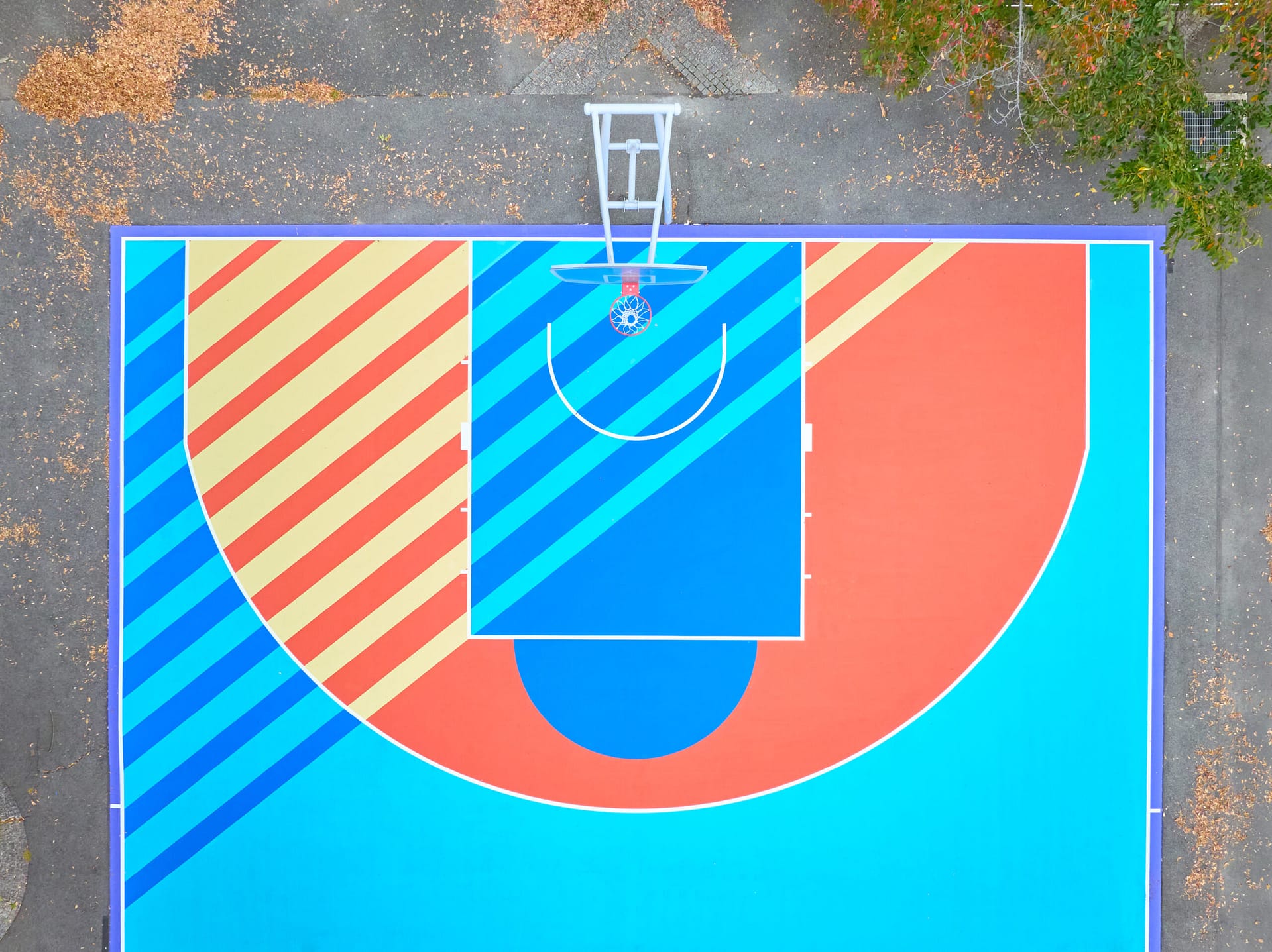 ドローン空撮 代々木公園 ストリートバスケコート / Drone aerial view of Yoyogi Park Playground street basketball court, Shibuya Tokyo